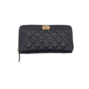 Chanel Black Caviar Leather Zip Around Wallet Gold CC Logo MSRP‎ $1125